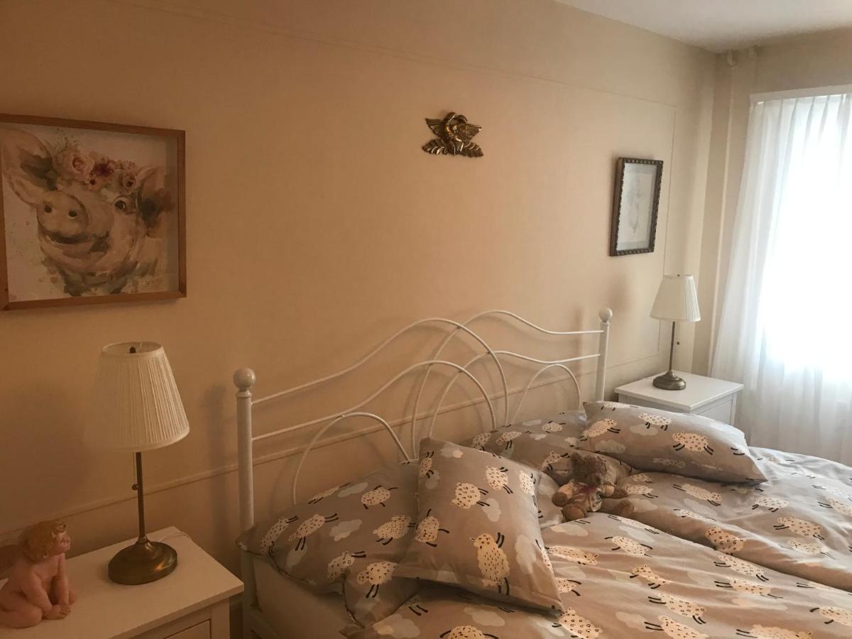 Alte Post Mit Geschichte Und Restaurant Apartment Tavanasa Ngoại thất bức ảnh